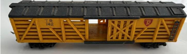 Mooie Tri-ang R126 wagon met schuifdeuren, Hobby en Vrije tijd, Modeltreinen | H0, Overige merken, Gebruikt, Gelijkstroom of Wisselstroom