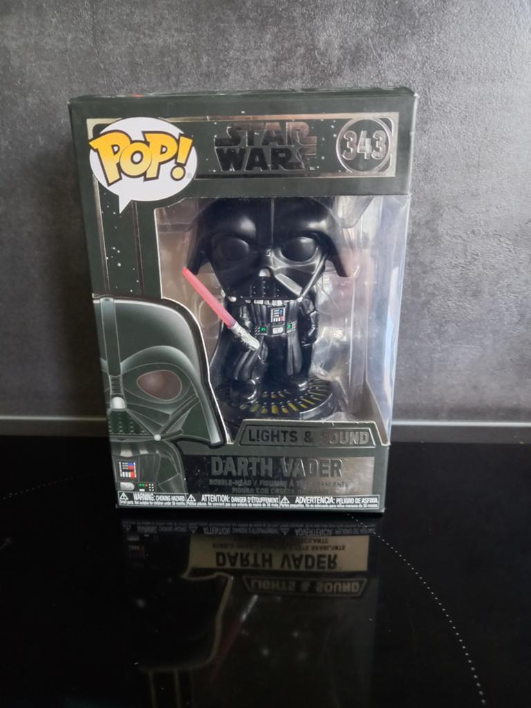Funko pop Star Wars Darth Vader met licht en geluid, Ophalen of Verzenden, Zo goed als nieuw, Actiefiguurtje