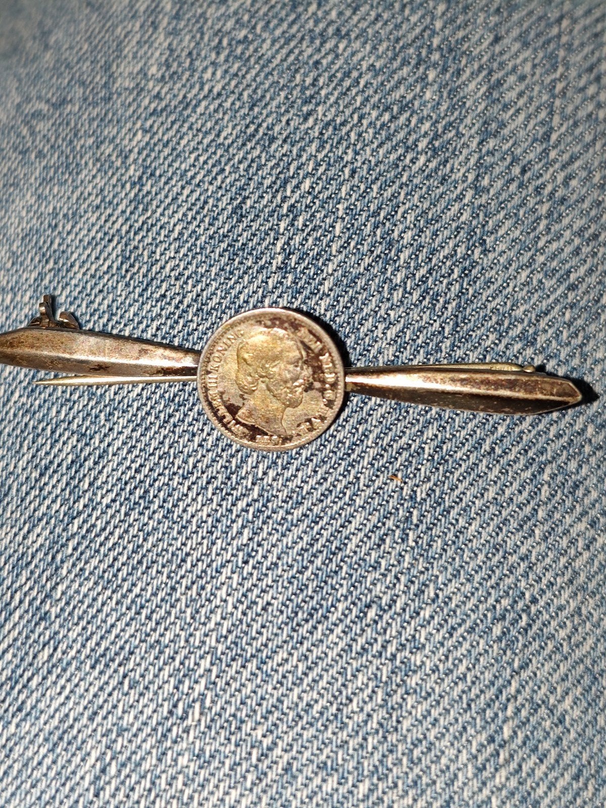 Zilveren speld met 5 cent munt Koning Willem III, 4 tot 7 cm, Gebruikt, Ophalen of Verzenden, Zilver