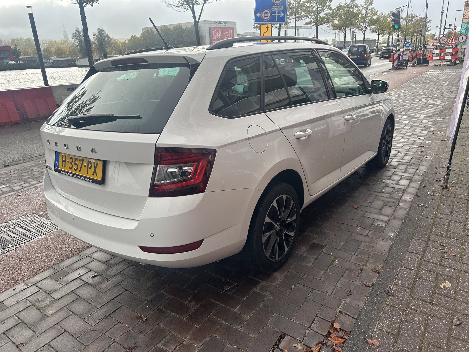 Skoda Fabia Combi 1.0 TSI Business Edition Airco/ECC Navi PD, Auto's, Stof, Gebruikt, 1036 kg, Origineel Nederlands