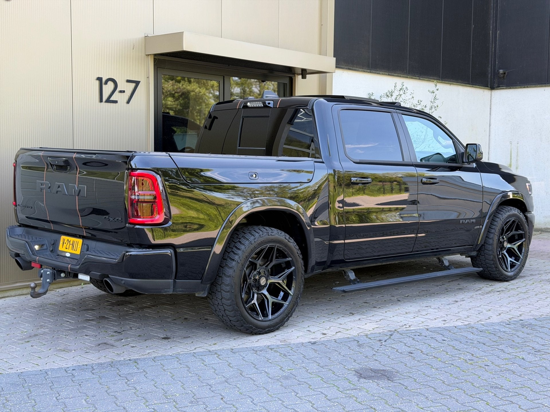 Ram 1500 Limited|540PK|SST|Hurricane|4Play|Headup|BPM vrij!, Auto's, Dealer onderhouden, 2993 cc, Zwart, Bedrijf