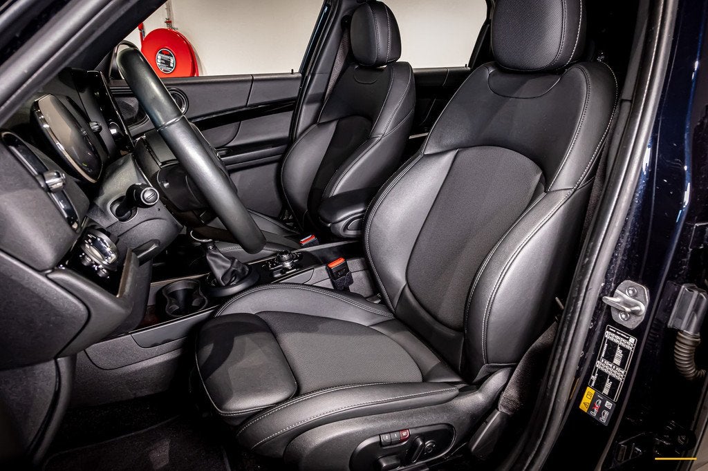 Mini Countryman 1.5 Cooper S E ALL4 Untamed|Cam|E-stoel|Acc, Auto's, Mini, Automaat, Automatische klimaatregeling, Zwart, Countryman