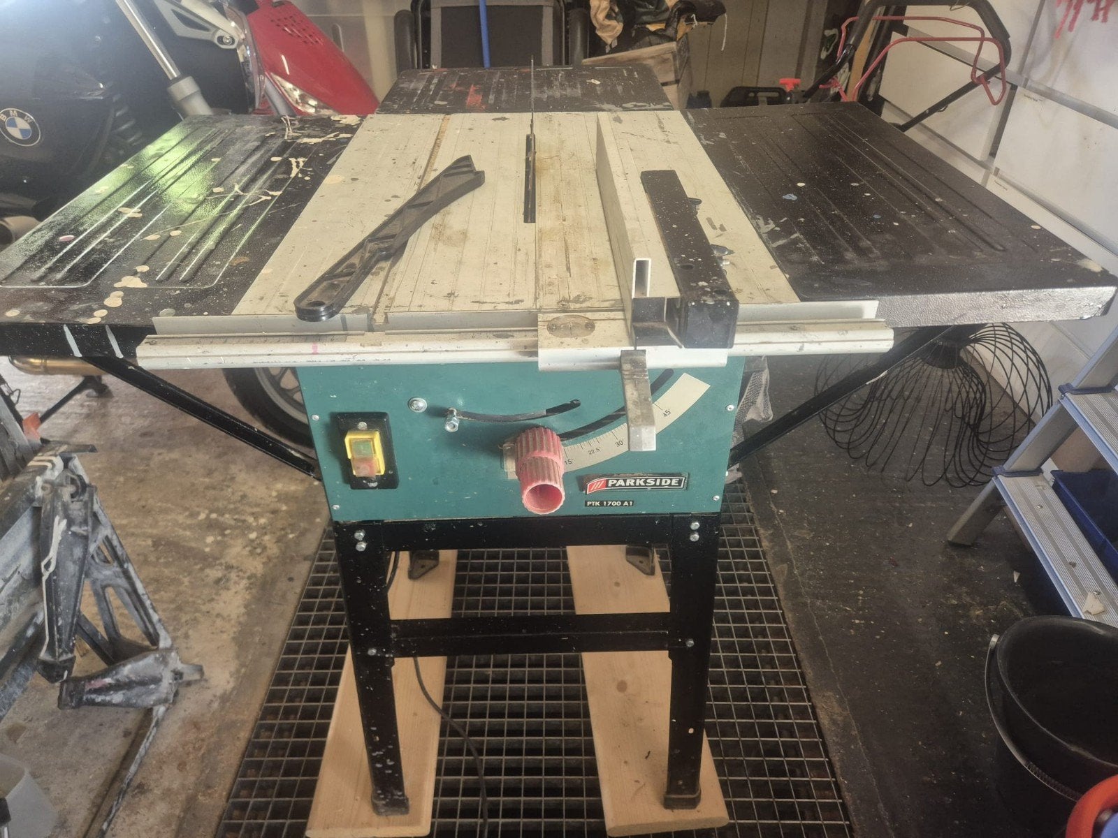 Parkside PTK 1700 A1 Zaagtafel - Krachtige Tafelzaag, Doe-het-zelf en Verbouw, Gereedschap | Zaagmachines, Ophalen, Gebruikt, Cirkelzaag