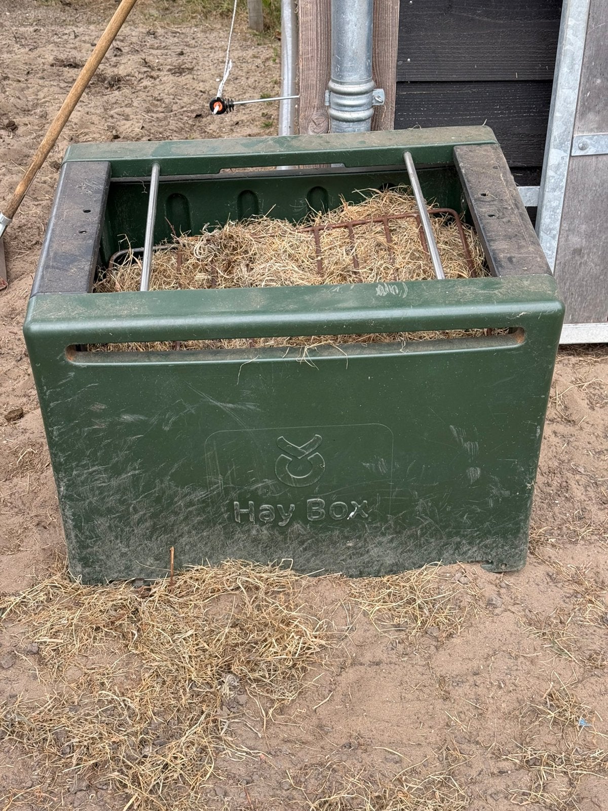 Kerbl haybox slowfeeder, Ophalen, Gebruikt
