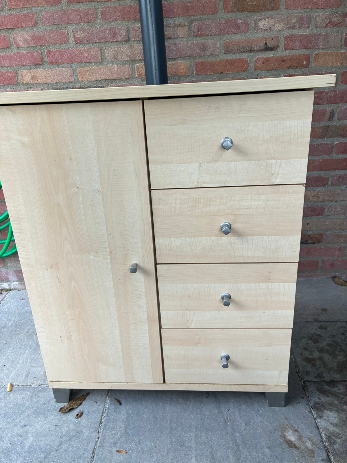 Kastje breed80 cm ,hoog  85 ,diep 35 cm, Ophalen, Gebruikt