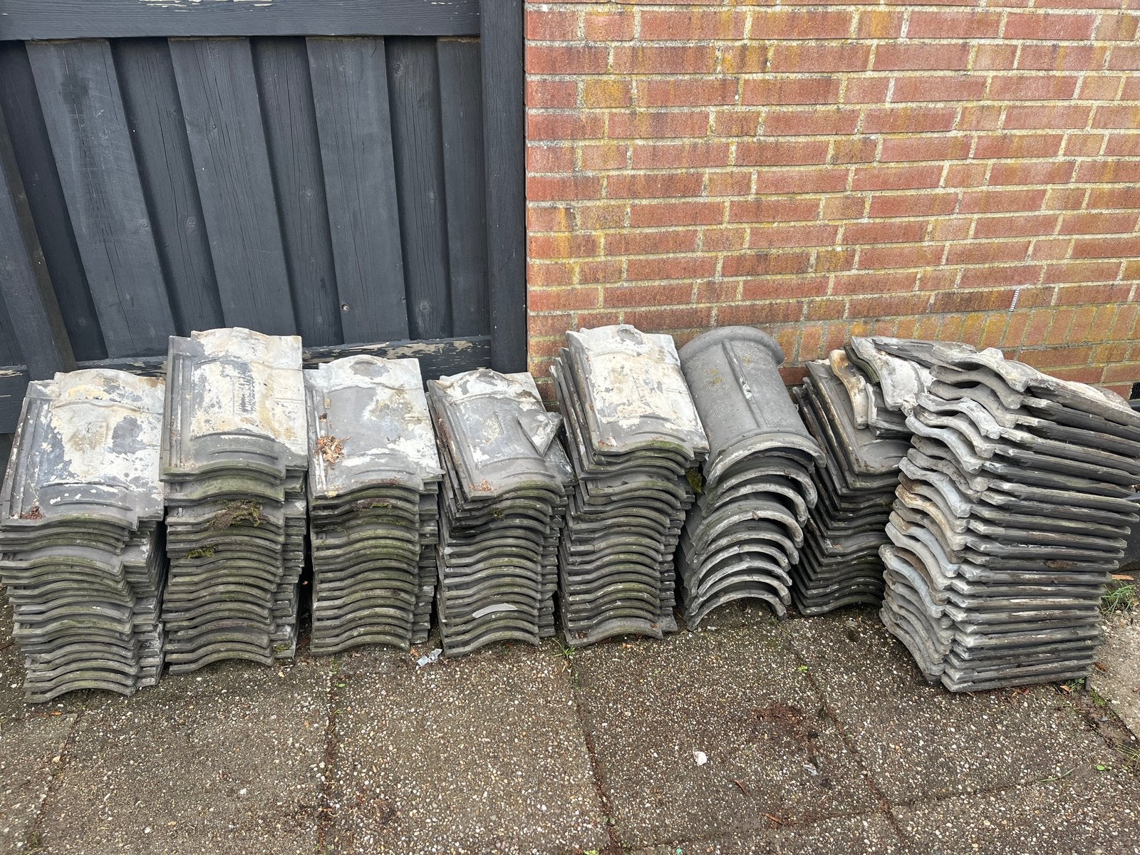 Dakpannen, Doe-het-zelf en Verbouw, Ophalen, Steen of Klei, Zwart, Dakpannen
