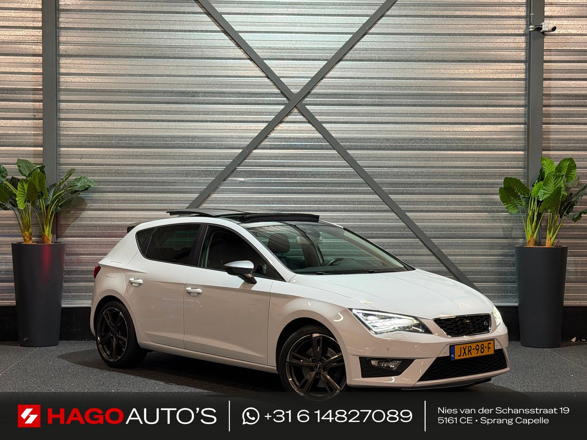 Seat LEON 1.8 TSI FR AUT/LED/NAVI/PANO/CRUISE/PDC/DCC/SEAT-S, Auto's, Gebruikt, 4 cilinders, Leon, Leder en Stof