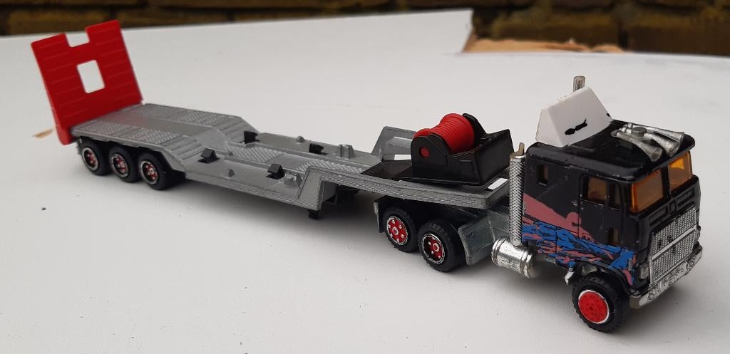 USA TRUCK TRKKER/DIEPLADER MATCHBOX SCHAAL 1:87, Ophalen of Verzenden, Gebruikt, Bus of Vrachtwagen, Majorette