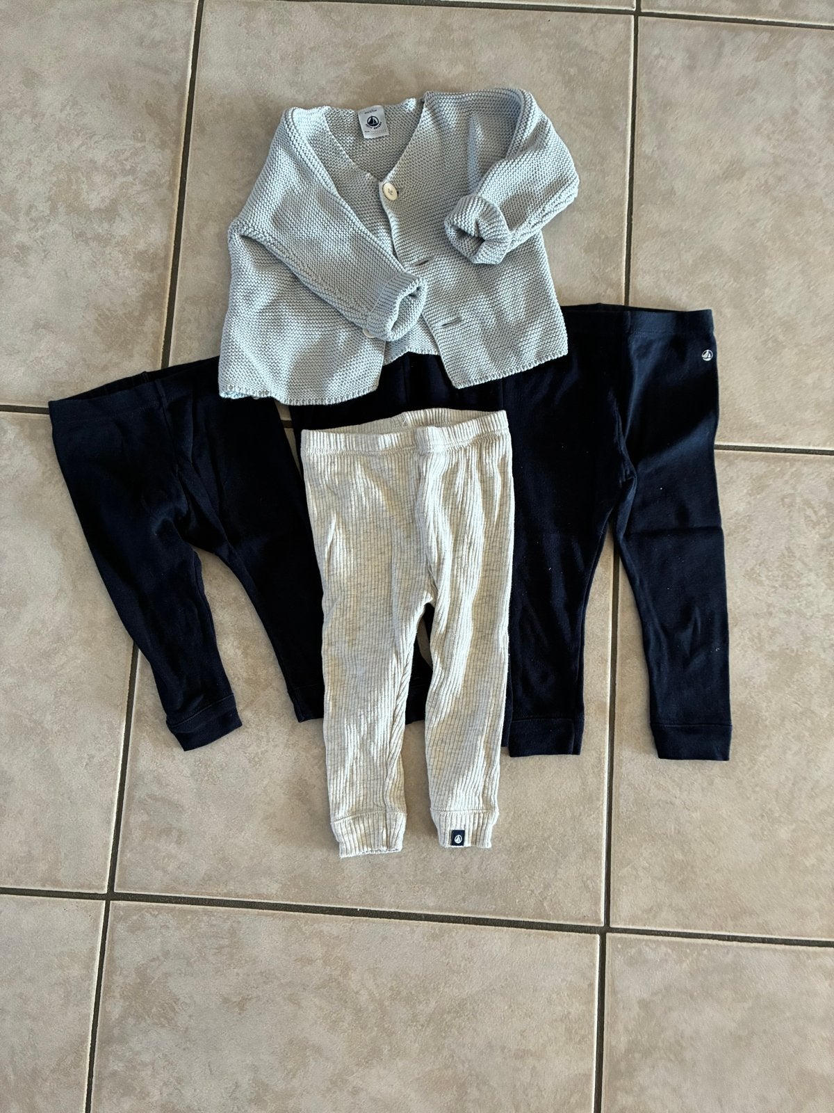Petit Bateau vestje en leggings (3 stuks), Kinderen en Baby's, Ophalen, Gebruikt, Jongetje of Meisje