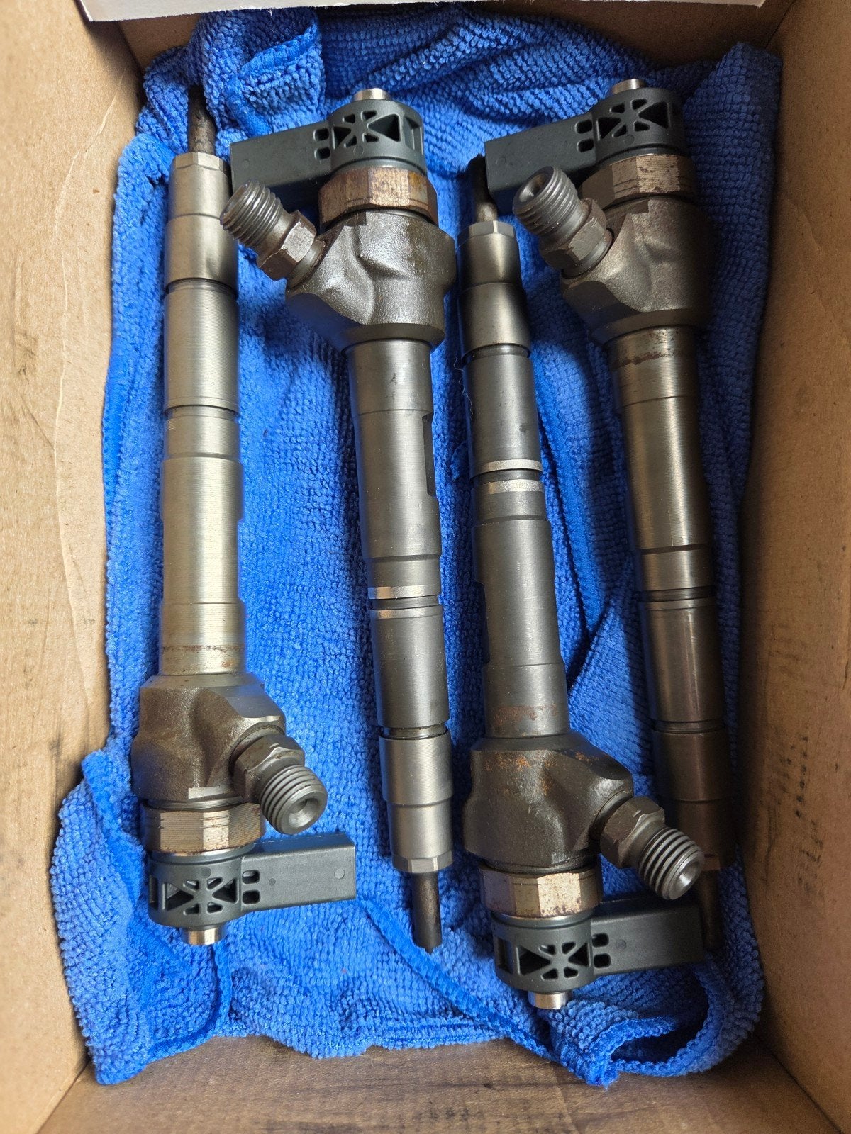 VW Audi 2.0 TDI Injectoren  verstuivers Set (4 stuks), Ophalen of Verzenden, Gebruikt, Audi