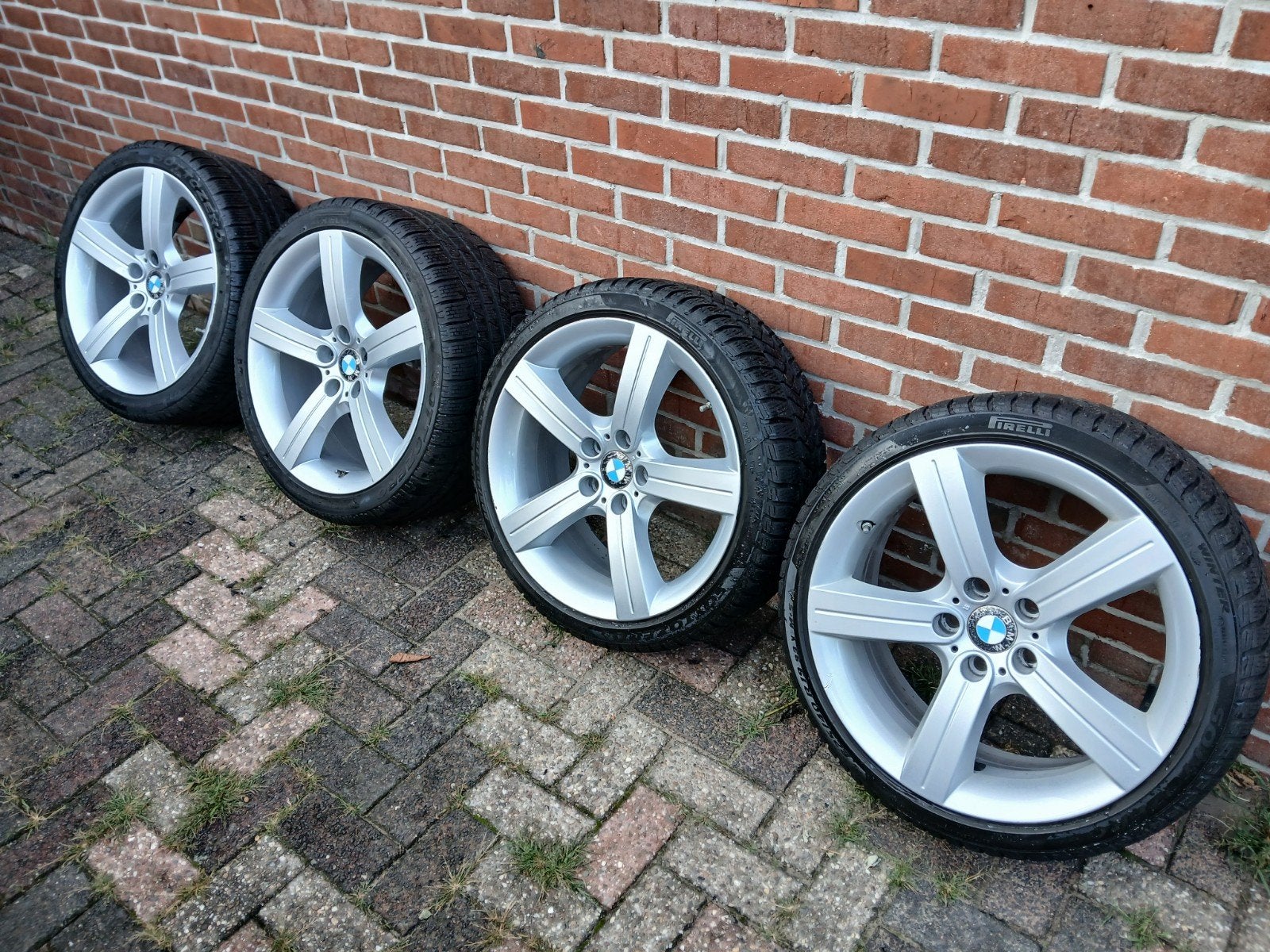 BMW Breedset Winterbanden 19 inch - Zeer Netjes en 18 inch, Gebruikt, Banden en Velgen, Winterbanden, Personenwagen