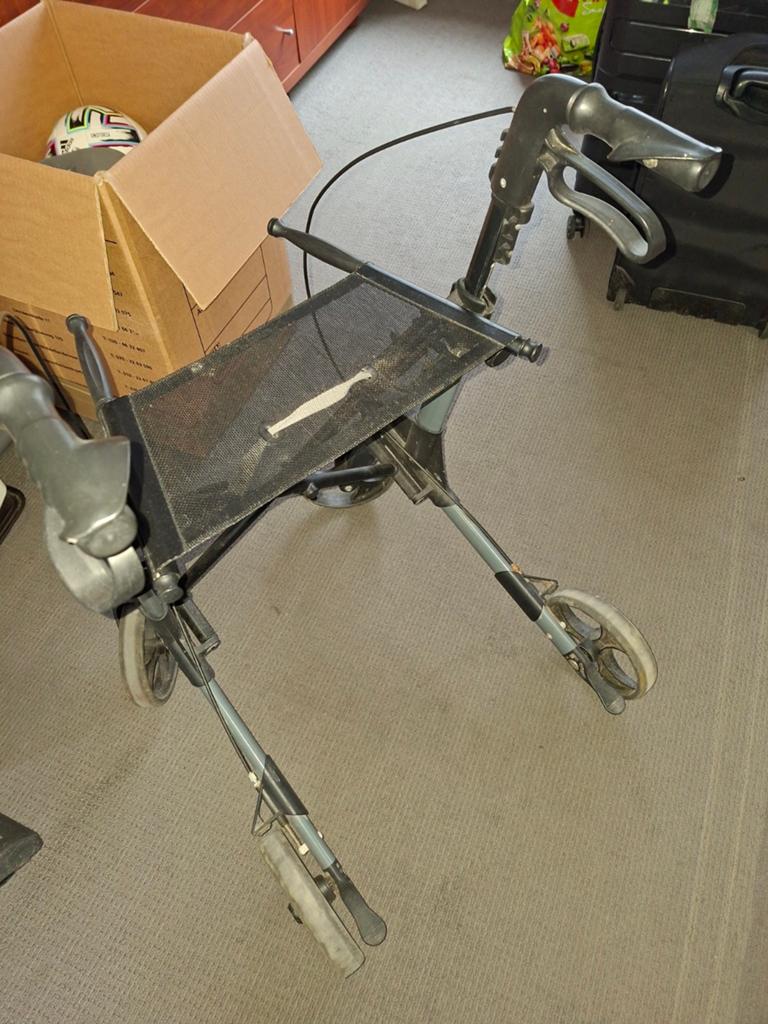 Topro Troja  rollator  izgs, Ophalen