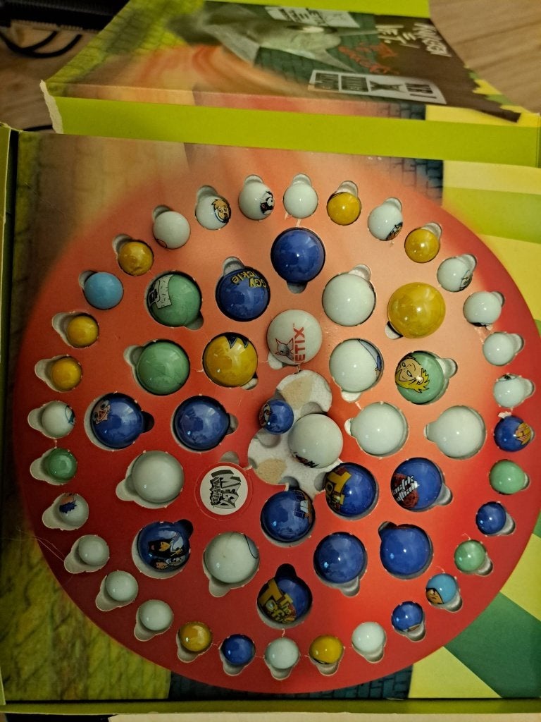 Nostalgie! Jetix Knikkerbox / Knikkerbord (2007), Verzamelen, Supermarktacties, Plus, Ophalen of Verzenden