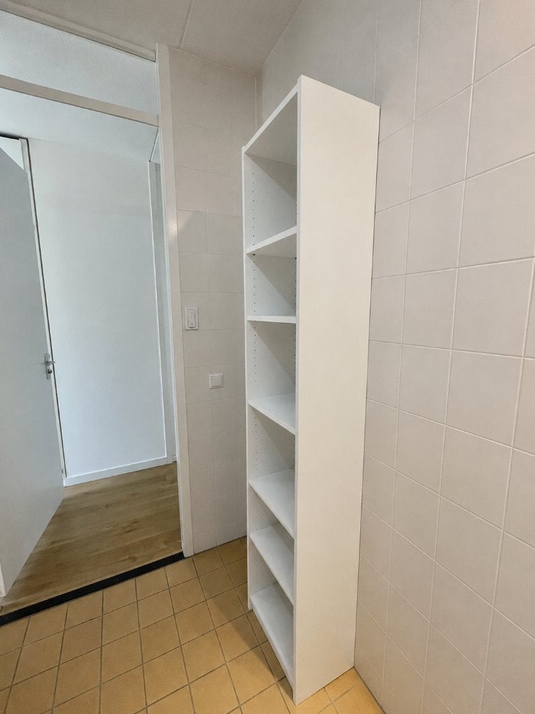 Gratis witte IKEA BILLY boekenkast – snel ophalen, Huis en Inrichting, Kasten | Boekenkasten, Ophalen, Gebruikt, 200 cm of meer