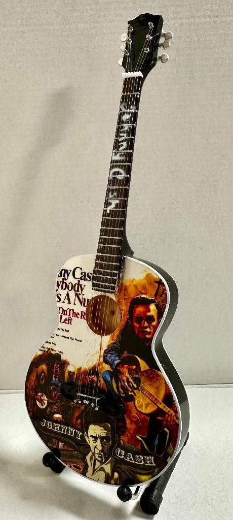 Johnny Cash collage mini gitaar 25cm miniatuur guitar deco, Info@deconoord.nl, Deco Noord, Nieuw, Ophalen of Verzenden