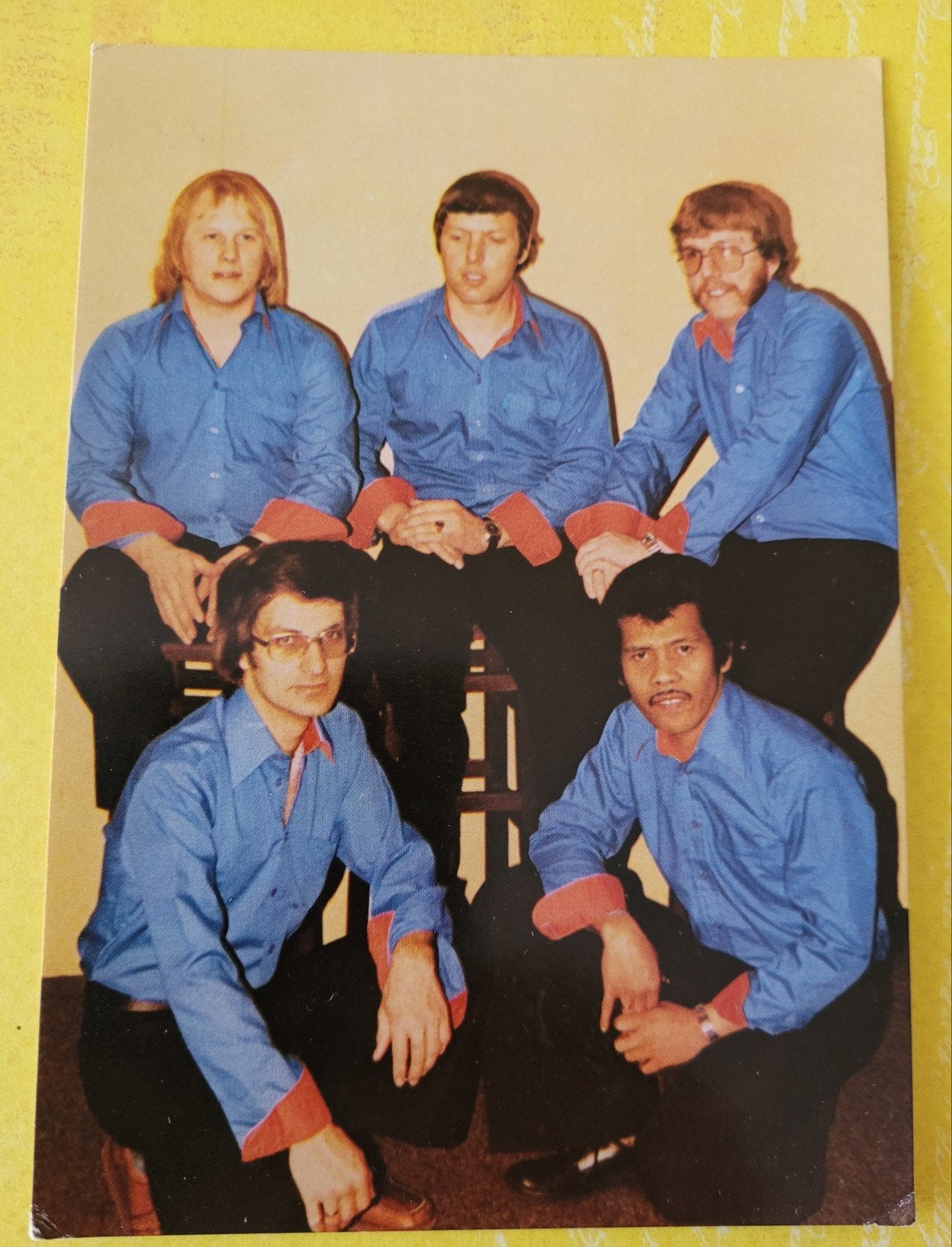 Cosy ( muziekgroep ) fotokaart  strooikaart., Ophalen, Zo goed als nieuw, Foto of Kaart