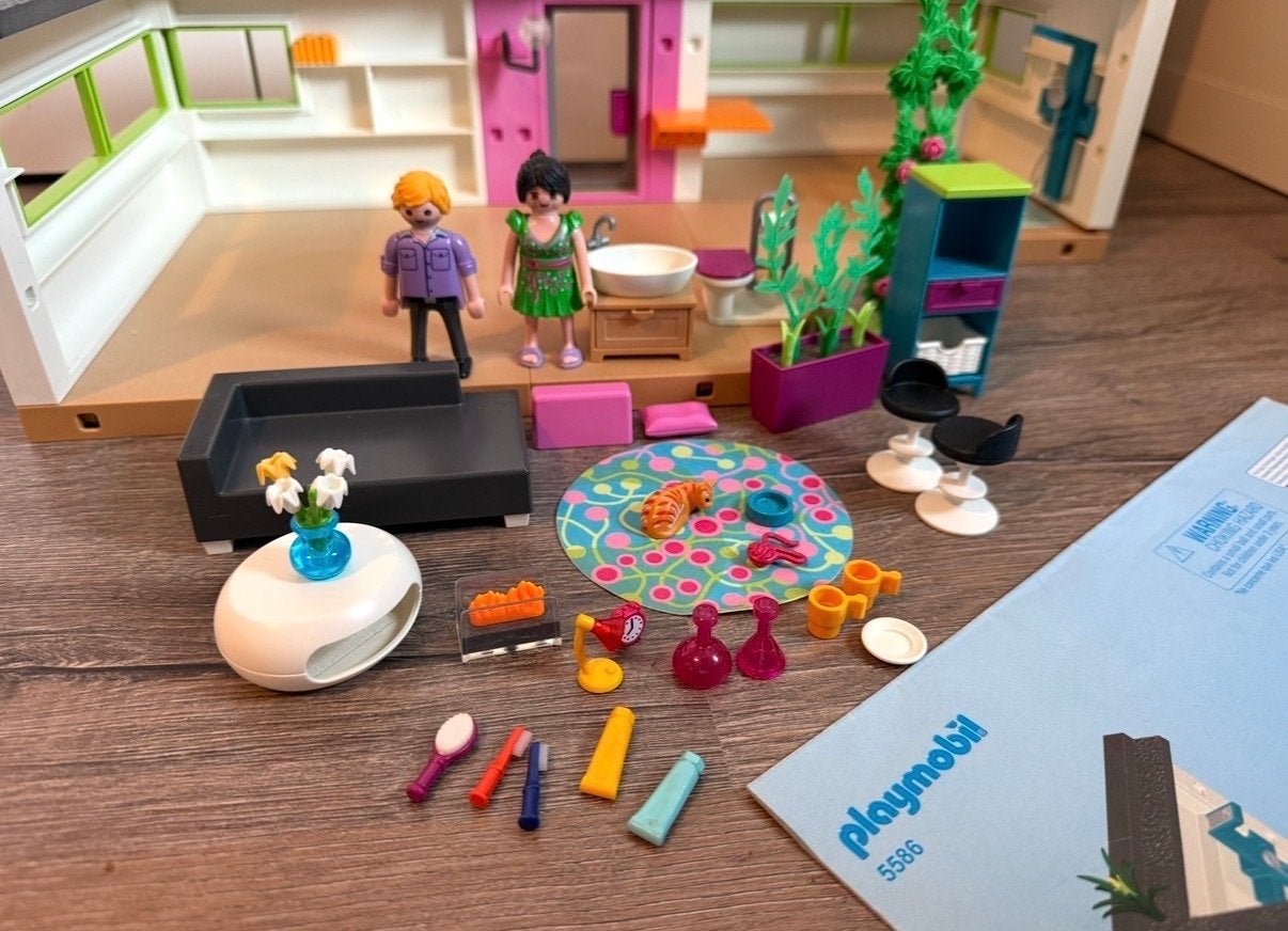 Playmobil Modern Woonhuis 5586 met meubels en figuren, Ophalen, Zo goed als nieuw, Jongen of Meisje