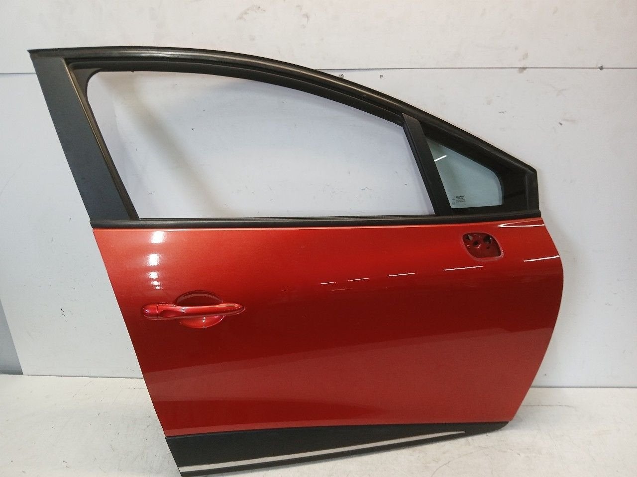 Portier rechts voor Renault Clio, Onderdelen@venauto.nl, Van der Ven Autorecycling B.V., Gebruikt, Ettenseweg 76, 4706 PB Roosendaal, The Netherlands