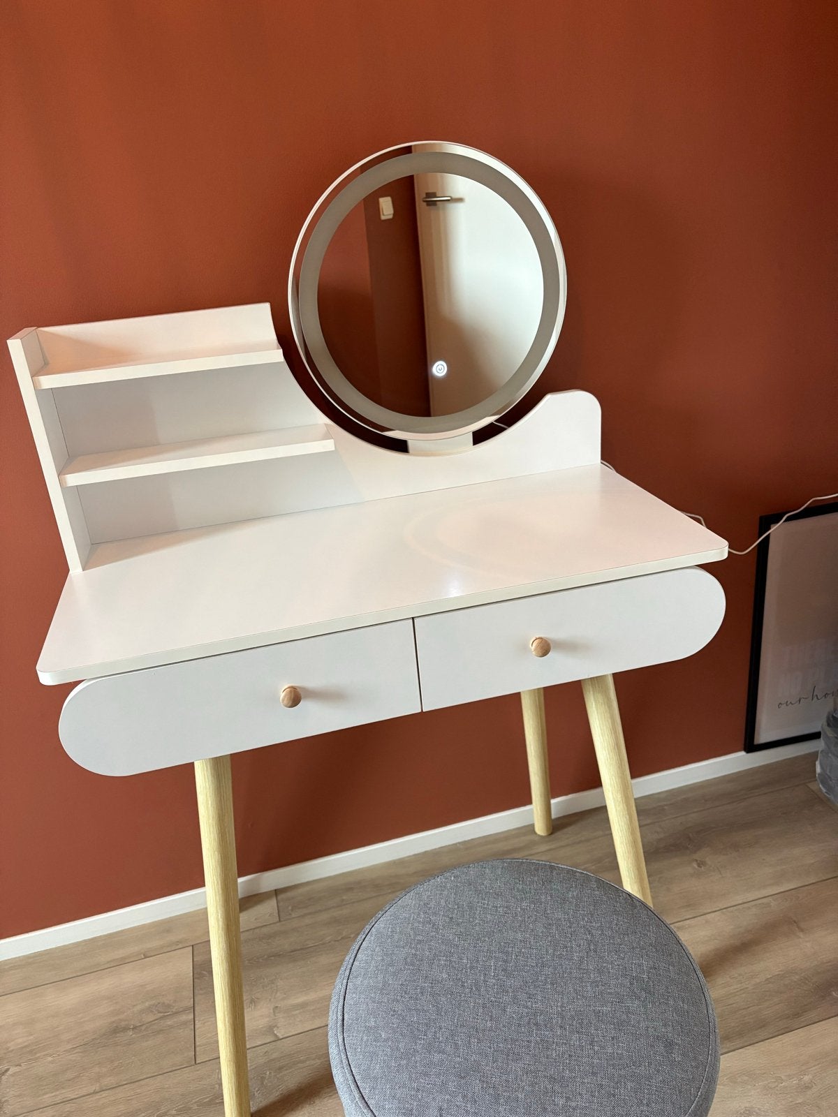 Witte Kaptafel met Verlichte Spiegel en Krukje, Ophalen, 100 tot 150 cm, 50 tot 100 cm, Zo goed als nieuw