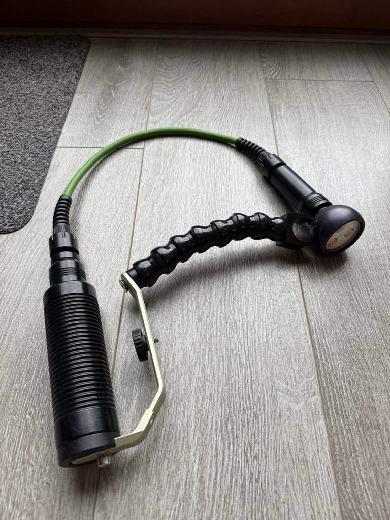 Green Force Squid LED 1850 duiklamp videolamp fotolamp, Ophalen of Verzenden, Zo goed als nieuw, Duiklamp