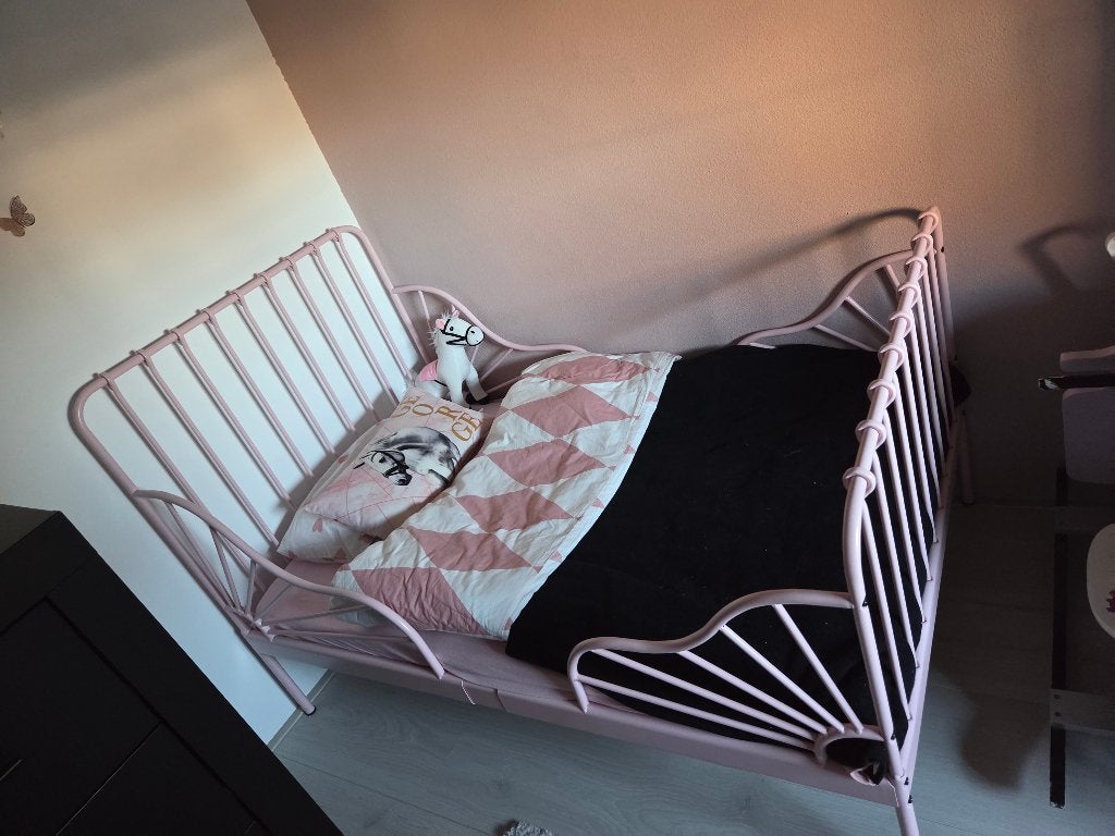 Kinderbed meegroeibed roze, 70 tot 85 cm, Zo goed als nieuw, 180 cm of meer, Ophalen