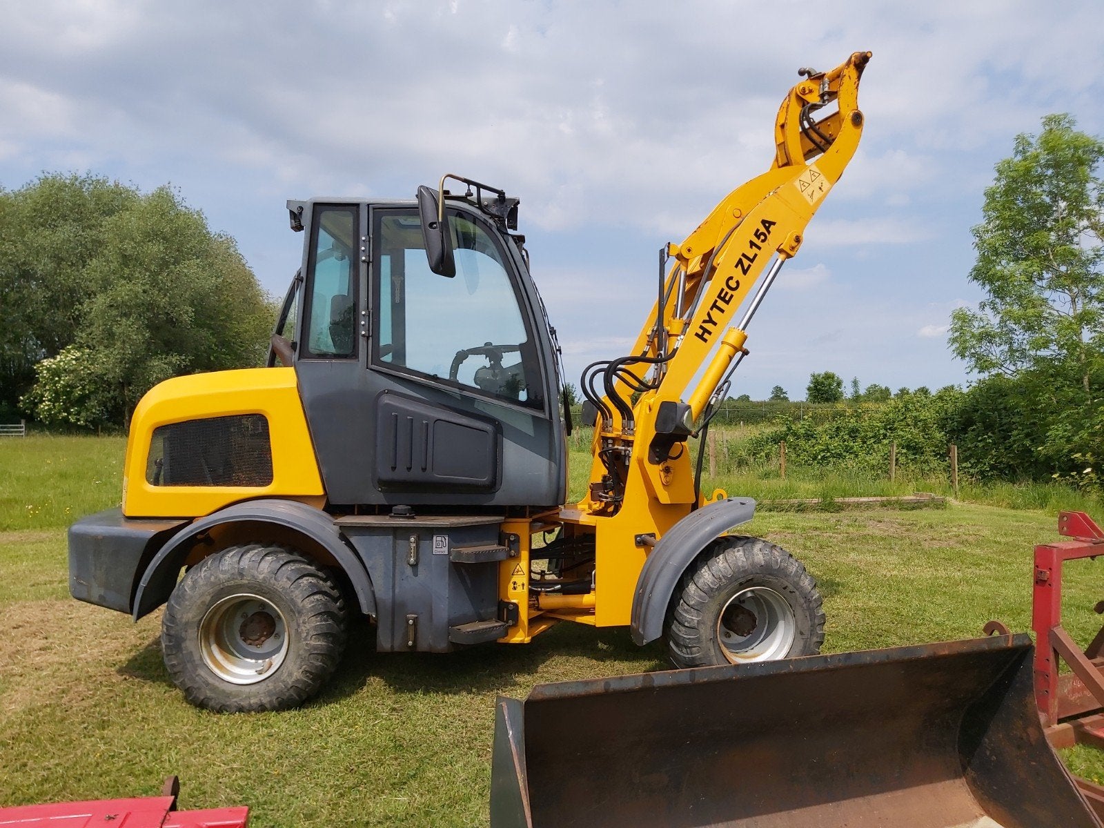 Compacte Hytec ZL15A Wiellader met Bak en Vorken balenklem, Zakelijke goederen, Ophalen, Wiellader of Shovel
