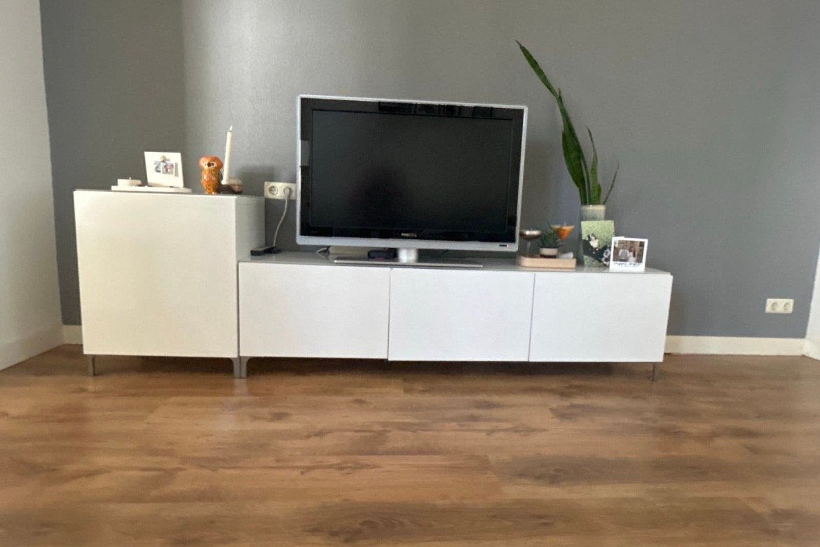 Besta tv meubel Ikea - Wit, glasplaat, Huis en Inrichting, Kasten | Televisiemeubels, Ophalen, 150 tot 200 cm, Zo goed als nieuw