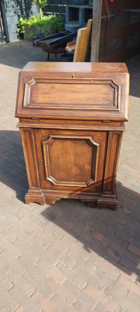 Antiek houten secretaire met klep, Ophalen