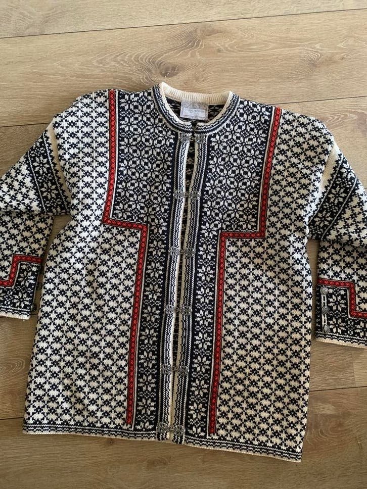 Norlender of Norway wollen vest L XL bohemian wool Cardigan, Kleding | Dames, Truien en Vesten, Zo goed als nieuw, Maat 42/44 (L)