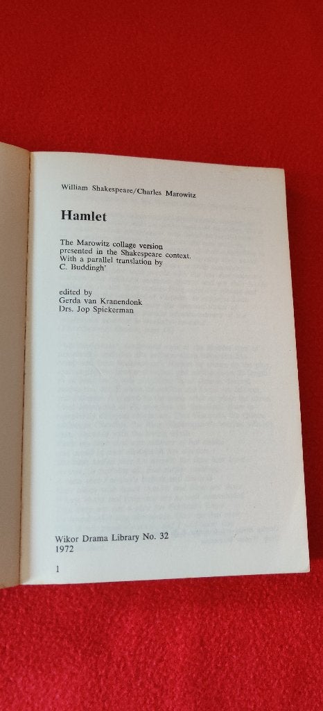 Genummerd: Shakespeare/Marowitz – Hamlet (Wikor, Nr. 8), Gelezen, Ophalen of Verzenden, Charles Marwitz/Shakespeare, Overige onderwerpen