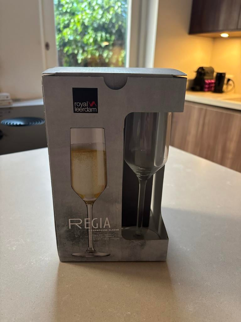 Royal Leerdam Regia Champagne Glazen - 8 stuks, Witgoed en Apparatuur, Minder dan 1 liter, Ophalen, Zo goed als nieuw, 3 snelheden of meer