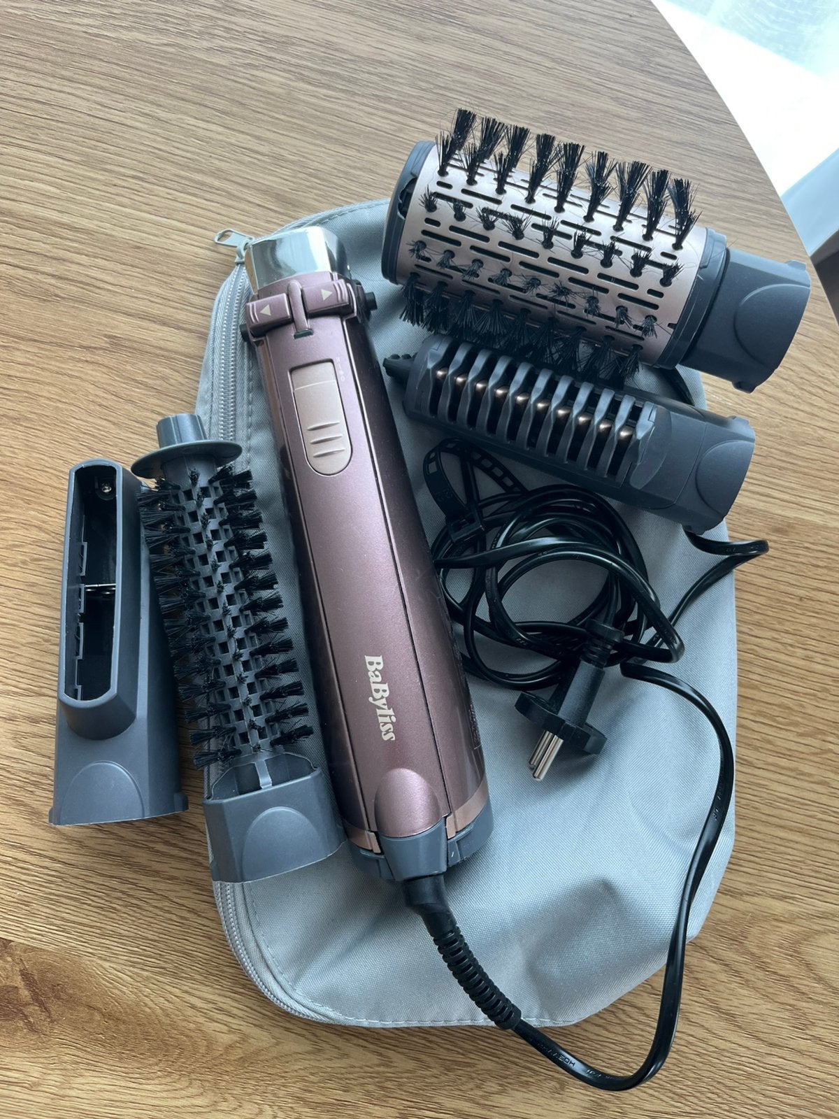 BaByliss Beliss Big Hair 1000 Föhnborstel AS960E, Ophalen of Verzenden, Zo goed als nieuw, Föhn of Haardroger