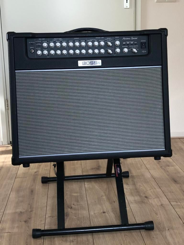Boss nextone special, Muziek en Instrumenten, Ophalen, Zo goed als nieuw, Minder dan 50 watt