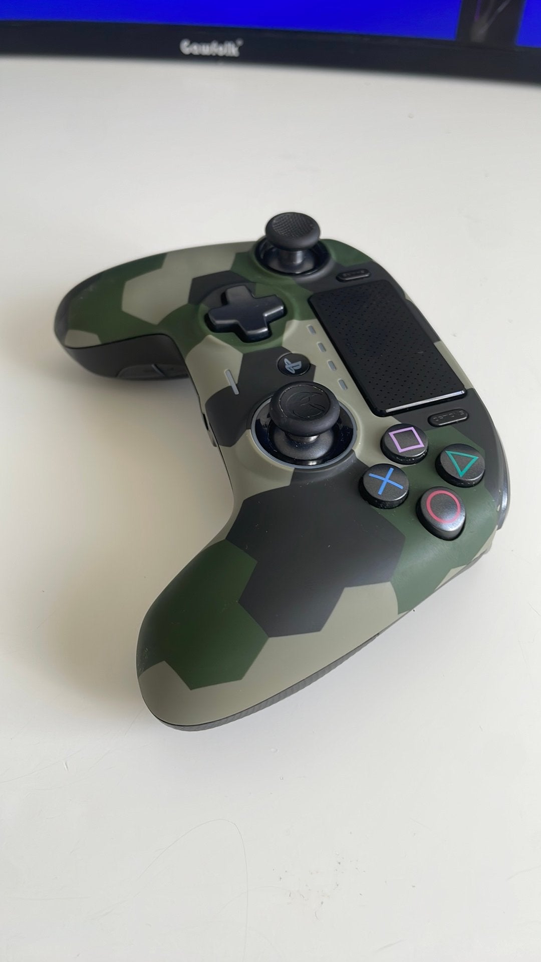 Monitor + controller 160, Ophalen, Zo goed als nieuw, Controller