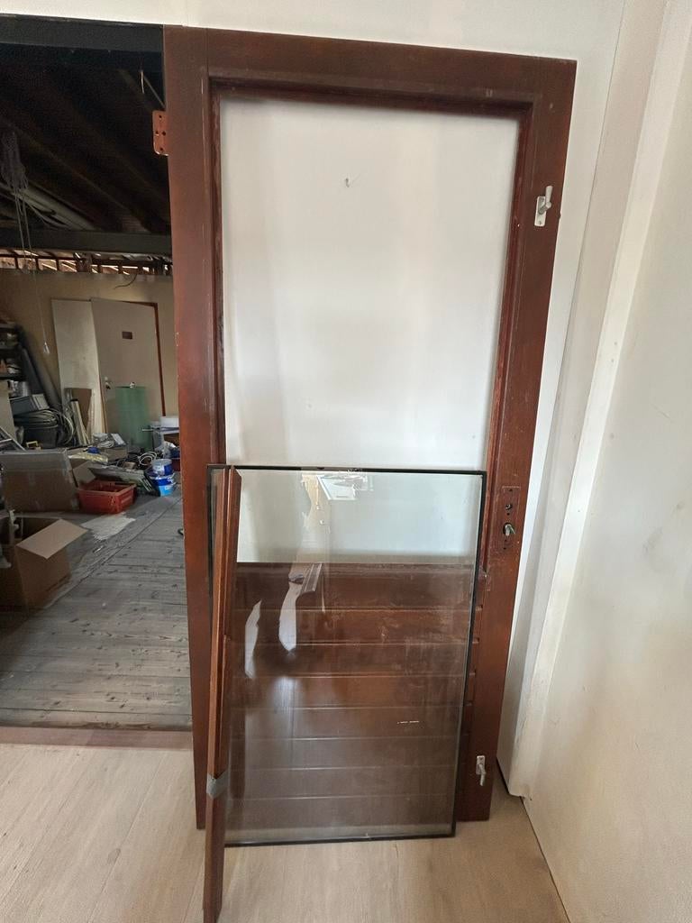 Buitendeur met glas, blank gelakt, inclusief slot en scharni, Doe-het-zelf en Verbouw, Deuren en Horren, Ophalen, Gebruikt, 80 tot 100 cm