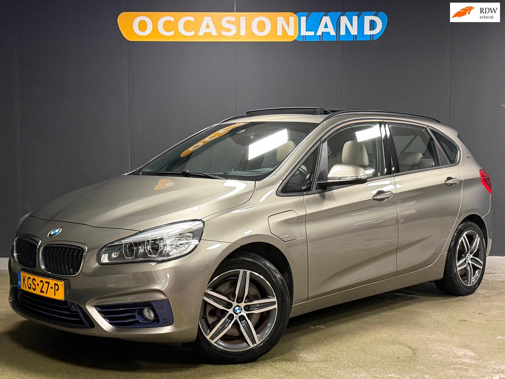 BMW 2-serie Active Tourer 225xe |ACC|PANO|HUD|HK|LEDER+MEMOR, Automaat, 136 pk, Gebruikt, Bedrijf