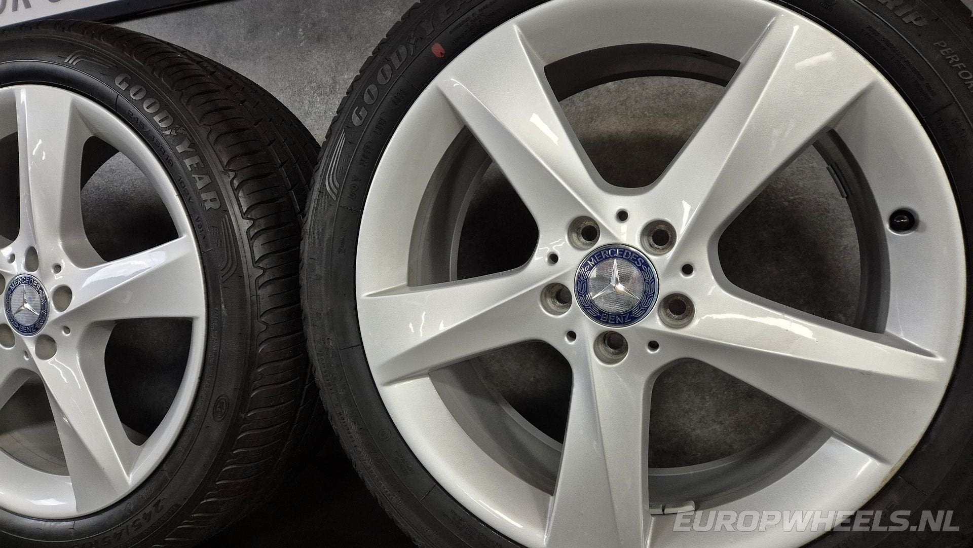 19 inch Mercedes velgen Vito Viano W447 zomerbanden W639, Auto-onderdelen, Banden en Velgen, 19 inch, -, -, Banden en Velgen