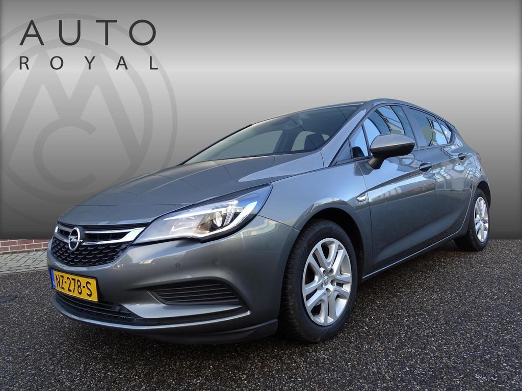 Opel Astra 1.0 Online Edition AUTOMAAT | DODEHOEK DETECTIE |, Auto's, Stof, Gebruikt, 610 kg, 23 km/l