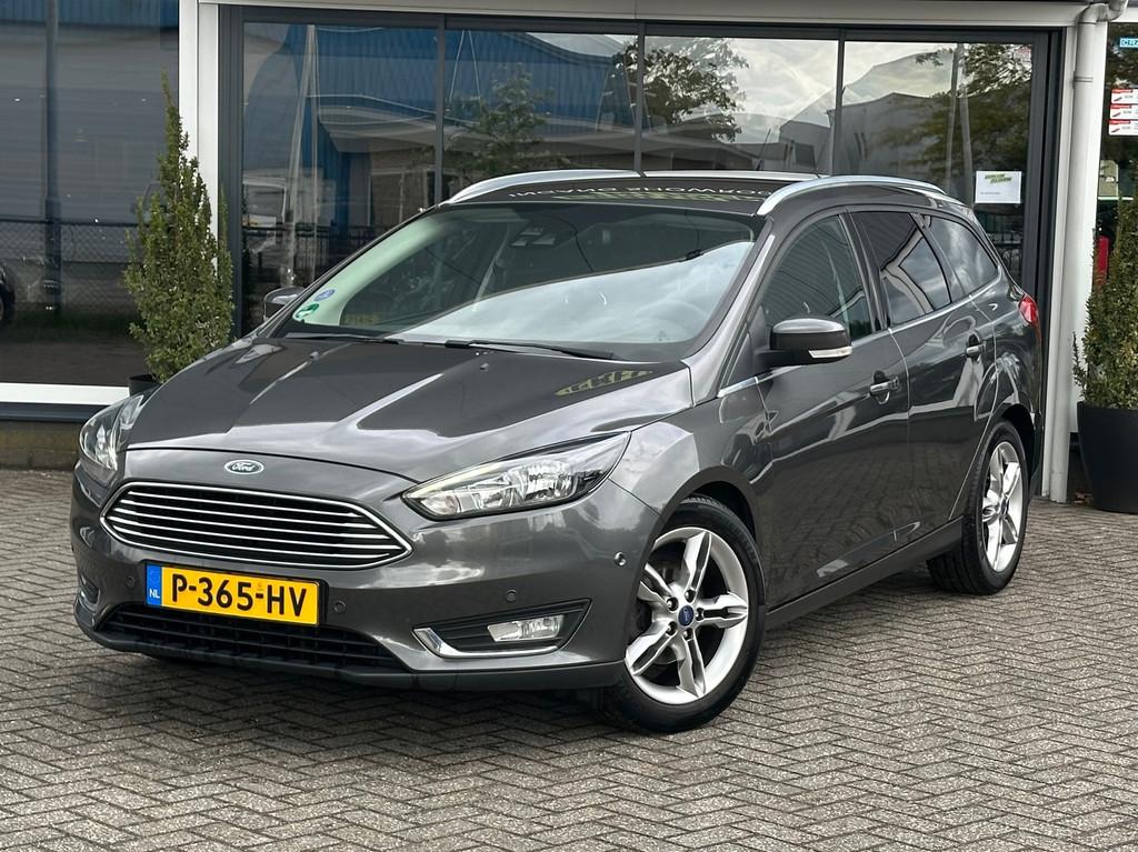 Ford Focus Wagon 1.0 Titanium / Nieuwe apk / Stoelverwarming, Auto's, 125 pk, Gebruikt, Euro 6, Handgeschakeld