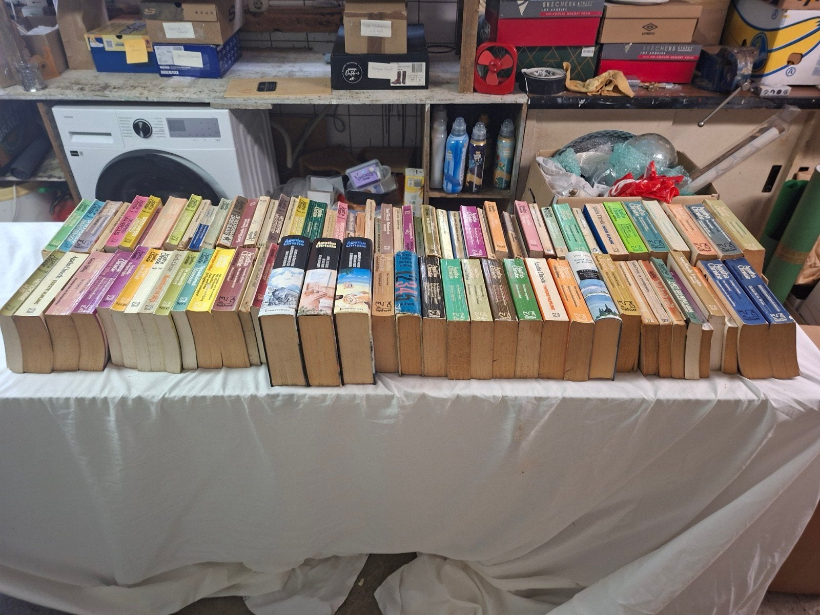 90  boeken van Agatha Christie, Ophalen, Zo goed als nieuw