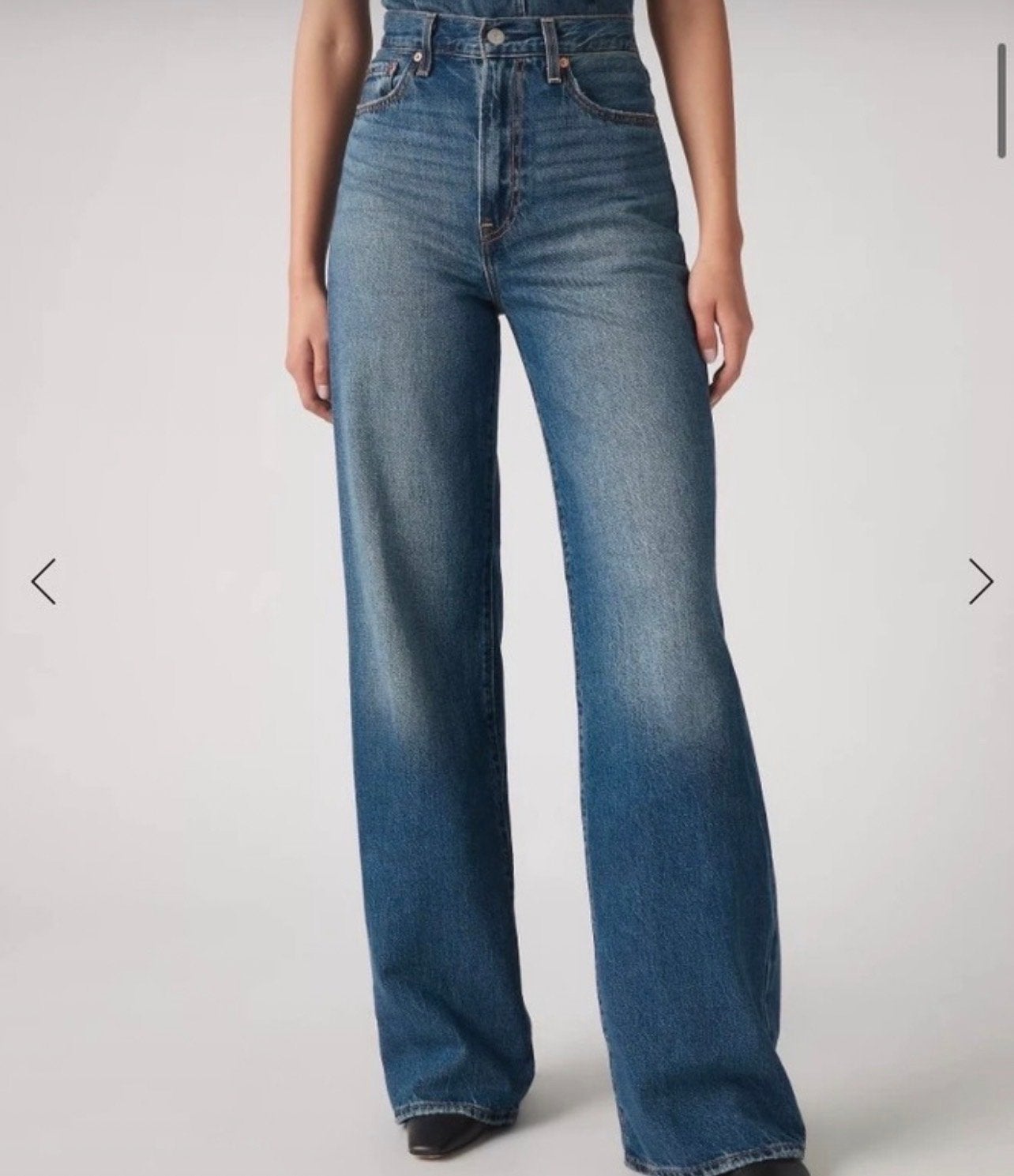 Levi's Ribcage Wideleg Jeans W28/L34 - Zo goed als nieuw, Kleding | Dames, Ophalen of Verzenden, Zo goed als nieuw, Blauw, W28 - W29 (confectie 36)