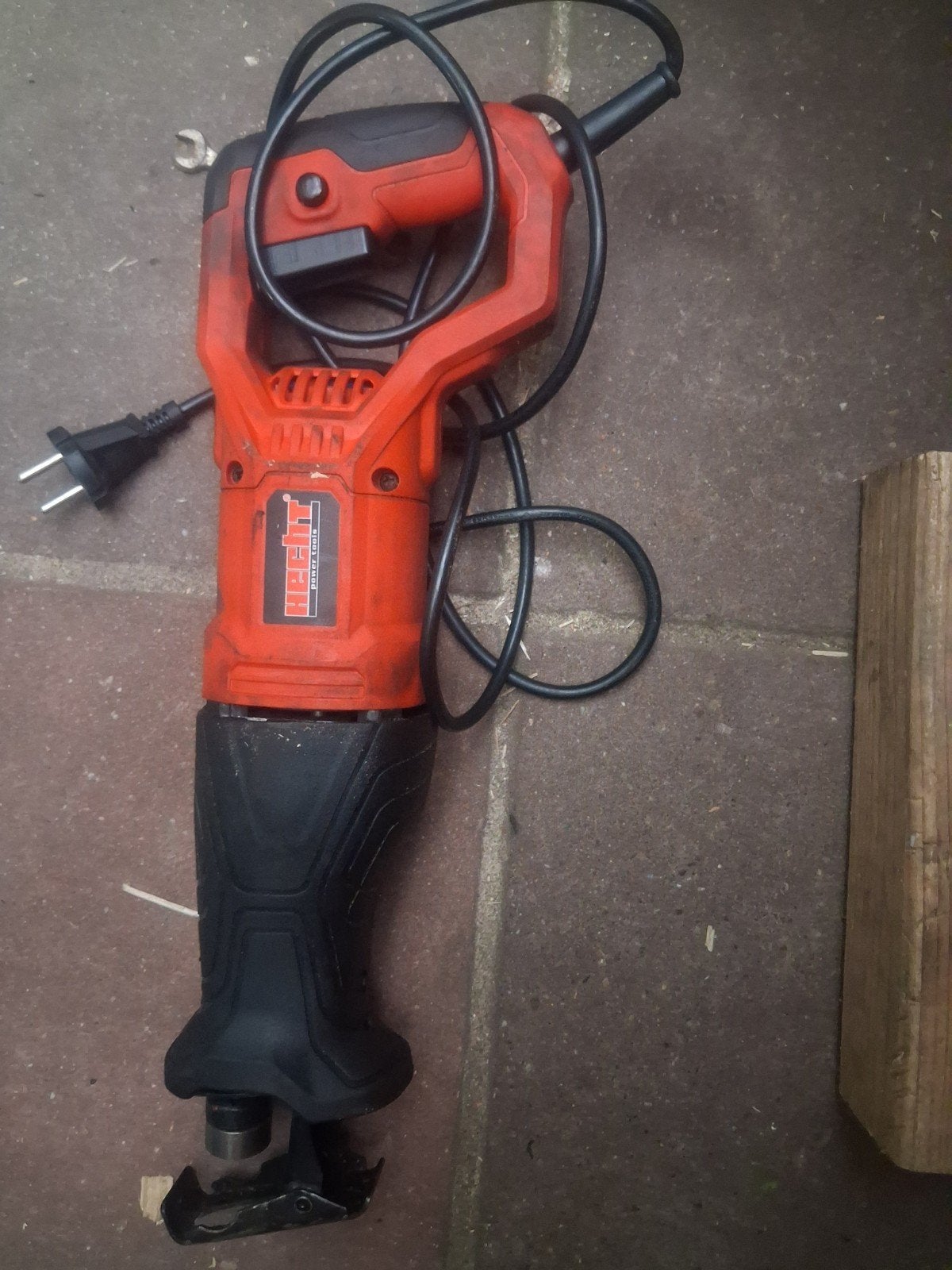reciprozaag, Ophalen, Gebruikt, 70 mm of meer, 600 tot 1200 watt