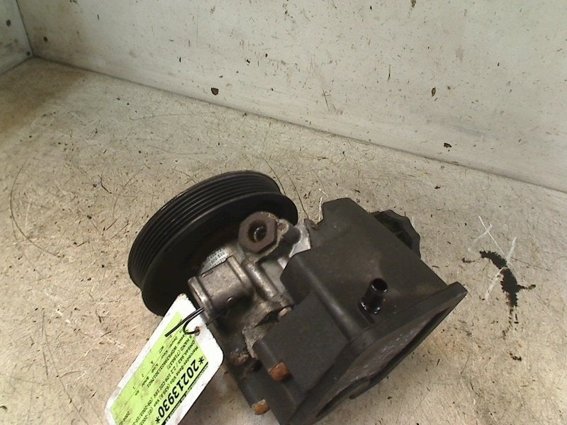 Stuurbekrachtigingspomp Vito (639.6) 2004, Gebruikt, Mercedes-Benz AG, Mercedes-Benz, Mercedesstraße 120, Stuttgart 70372, , Duitsland