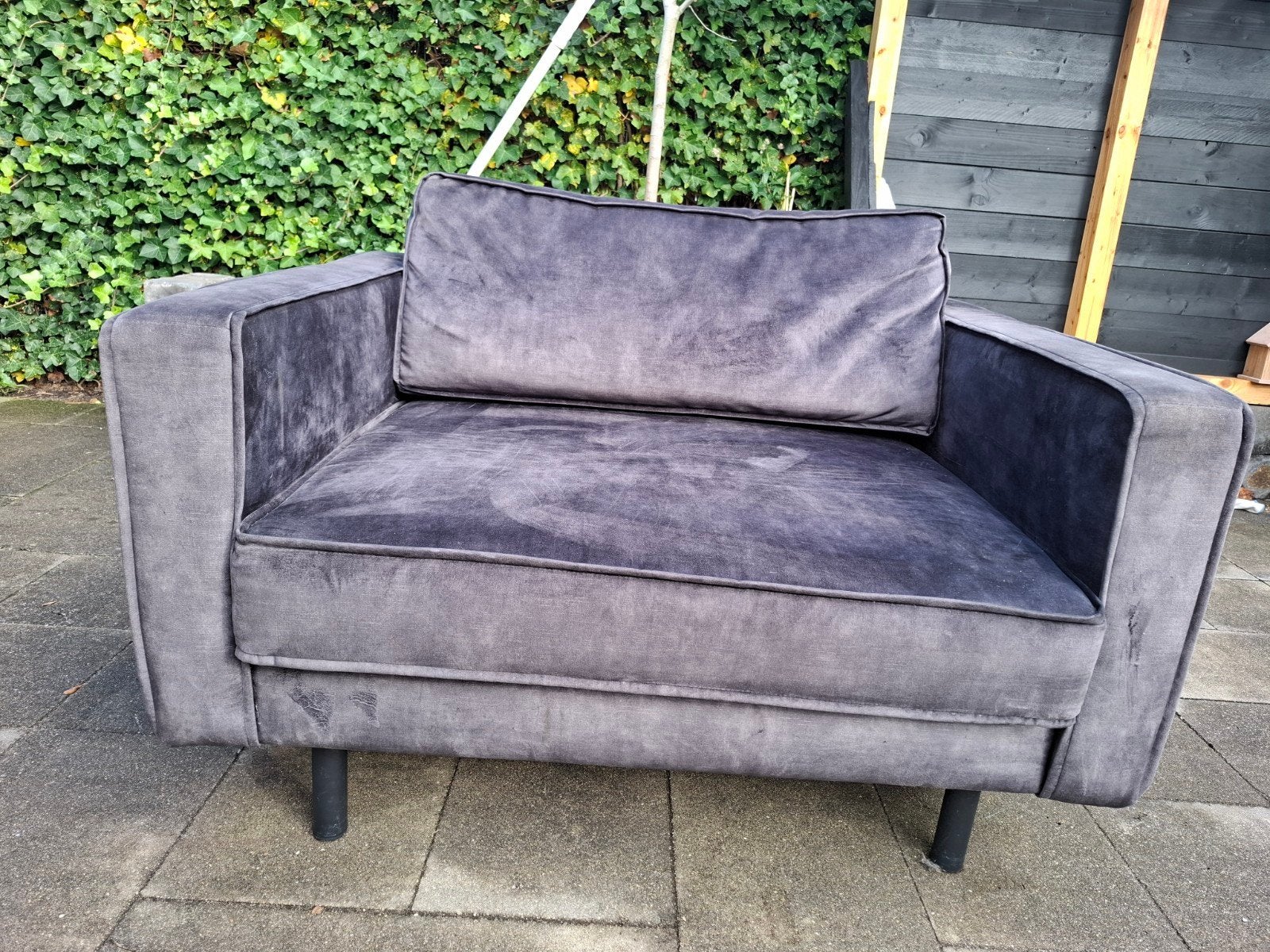 Comfortabele grijs/blauwe fluwelen loveseat, Huis en Inrichting, Ophalen, Gebruikt, Overige maten, 75 tot 100 cm