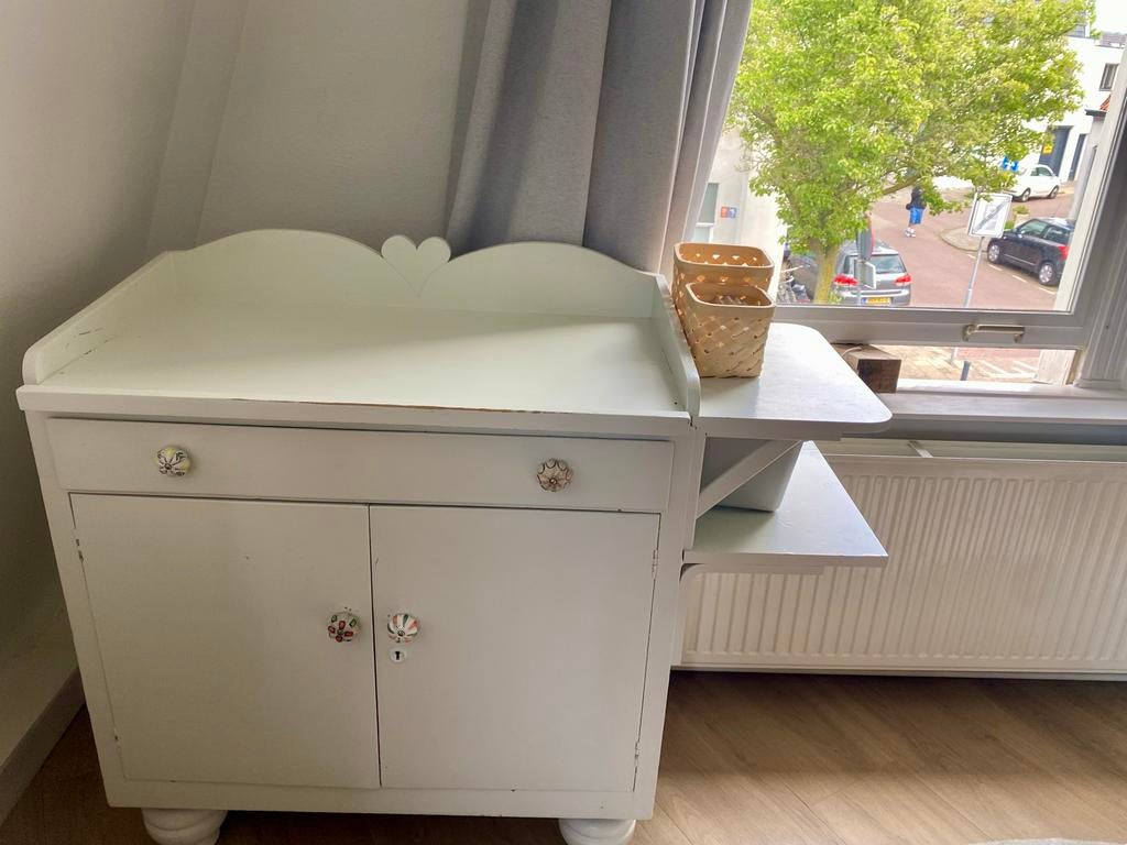 Vintage commode - prima staat met kleine beschadiging, Gebruikt, 50 tot 70 cm, Ophalen of Verzenden, 75 tot 100 cm
