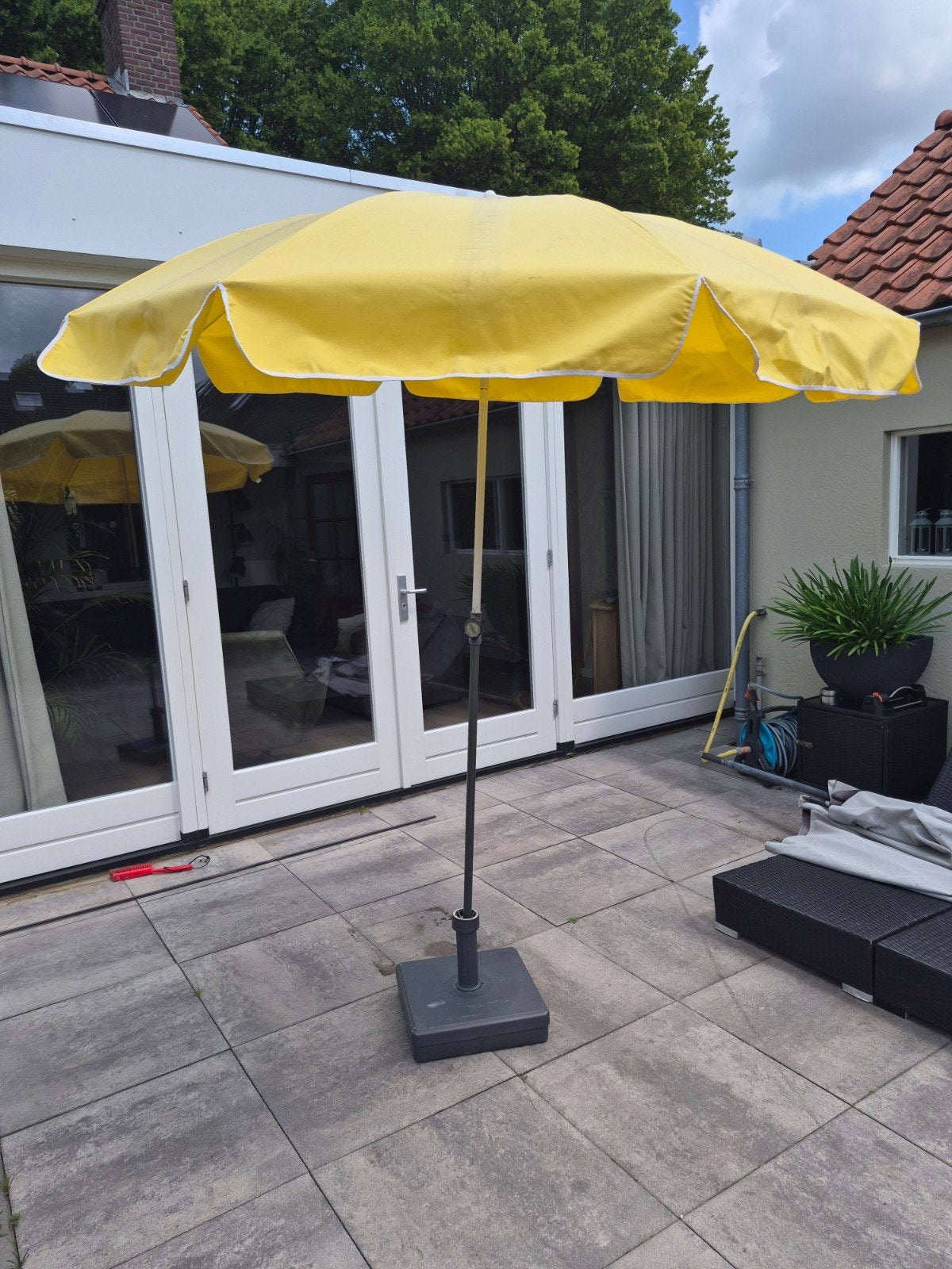 Gele parasol, Ophalen of Verzenden, Gebruikt, 2 tot 3 meter, Stokparasol