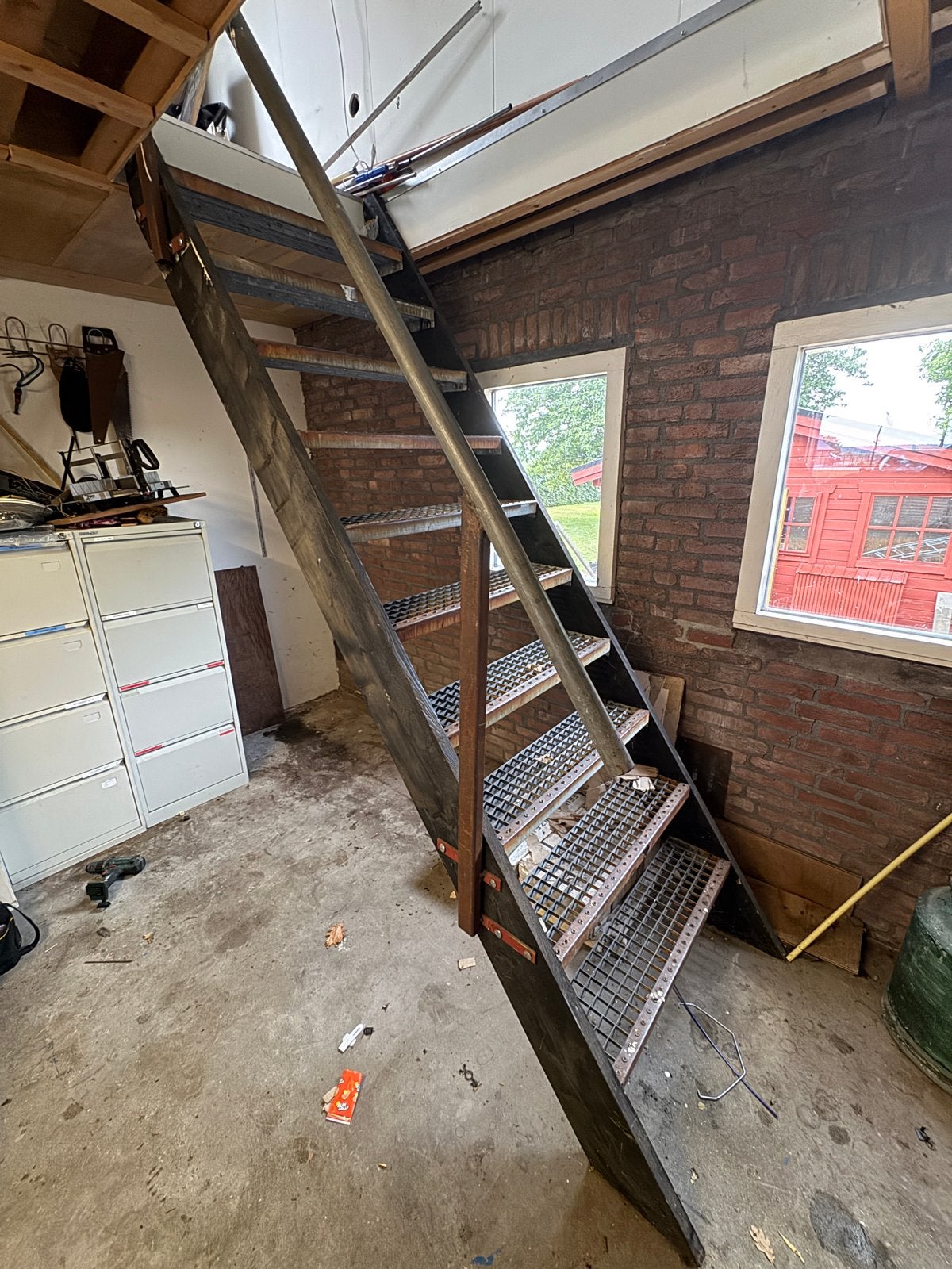 Metalen / houten trap 256cm hoog, gedemonteerd, Doe-het-zelf en Verbouw, Ladders en Trappen, Ophalen, Gebruikt, Trap, 2 tot 4 meter