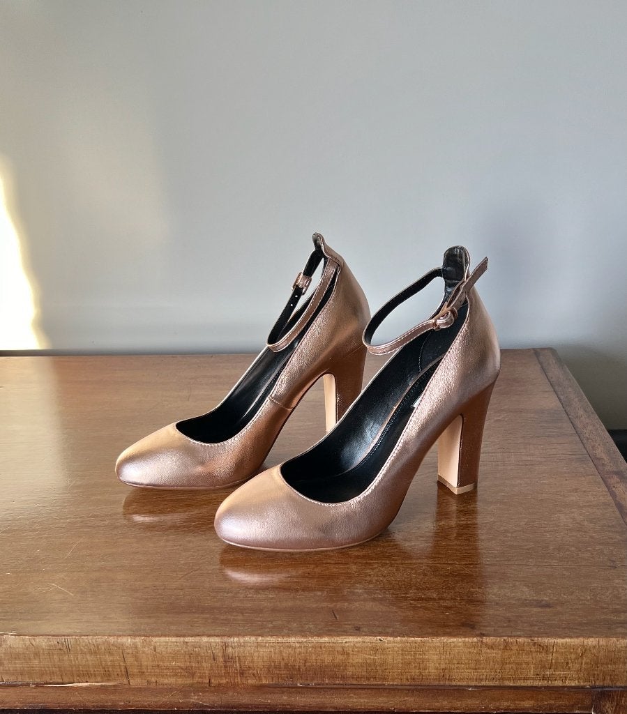 Nieuw: Dune London rosé gouden leren pumps; hak 10 cm; mt 38, Overige kleuren, Schoenen, Nieuw, Ophalen of Verzenden