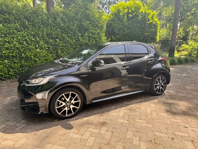 Toyota Yaris 1.5 Hybrid 116pk CVT 2020 Zwart, 450 kg, Origineel Nederlands, 1500 cc, 3 cilinders
