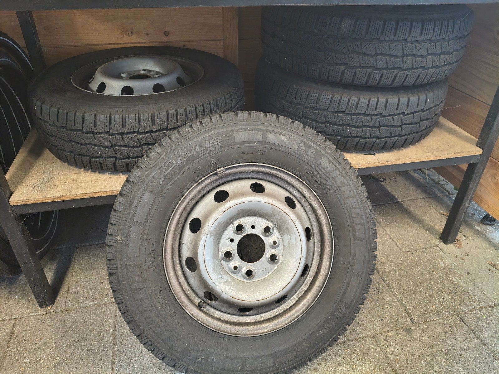 Michelin Agilis Alpin 215/70R15C Winterbanden, Ophalen
